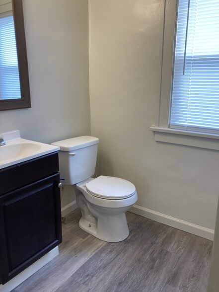 Building Photo - 817 W Nebraska Ave