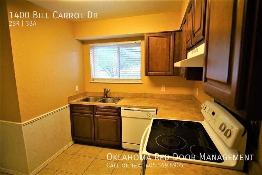 Building Photo - 1400 Bill Carrol Dr
