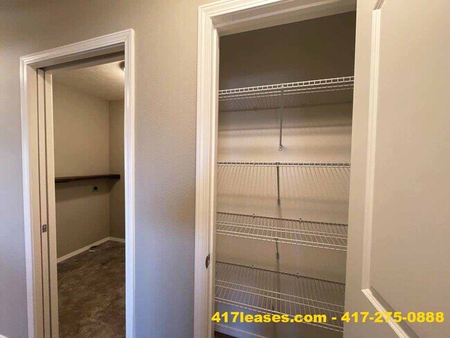 Building Photo - 1338 Marseilles Ave