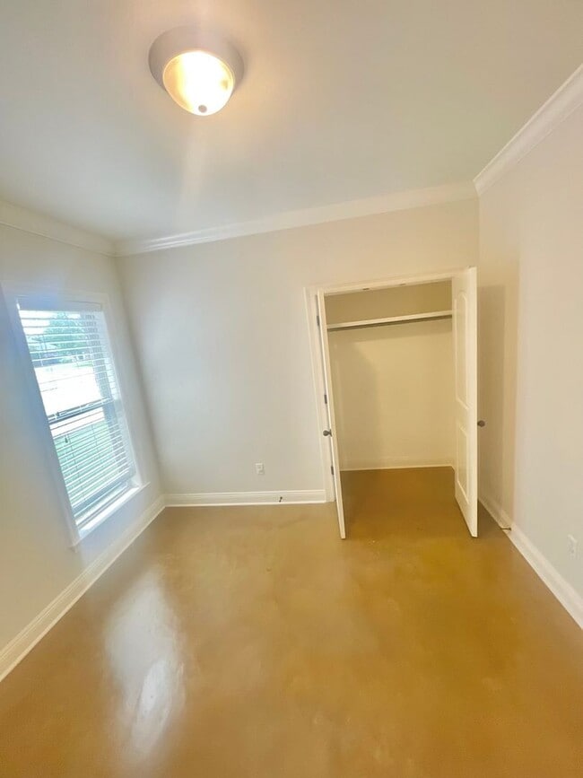 Building Photo - Charming 3 Bedroom 2 Bath home for Rent