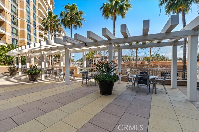 Building Photo - 5042 Scholarship