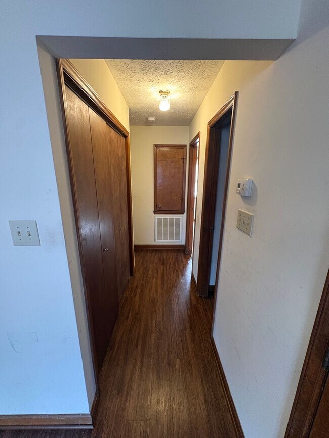 Building Photo - 5925 Labonte Dr
