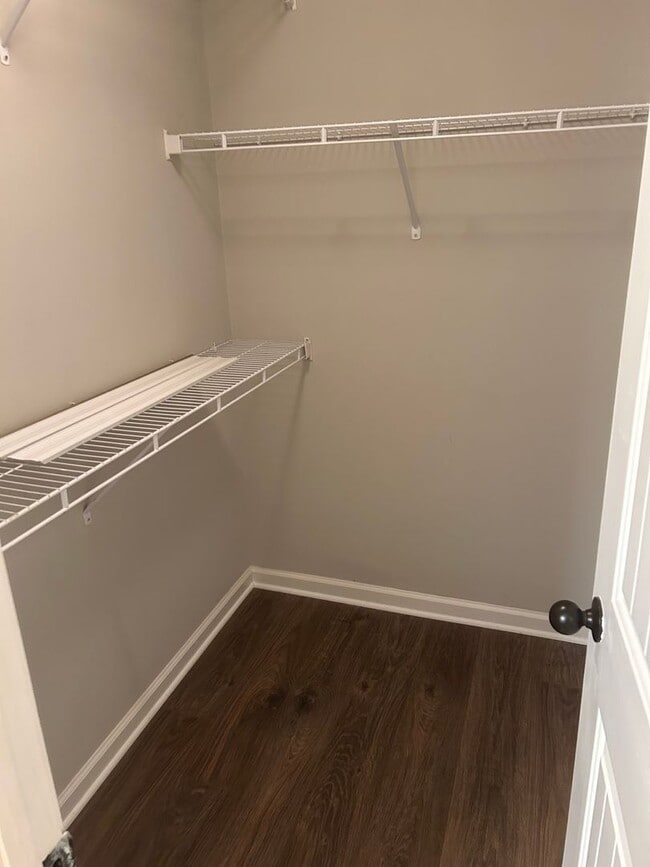 Building Photo - 2 Bedroom, 2.5 Bath Townhome in Goodlettesville