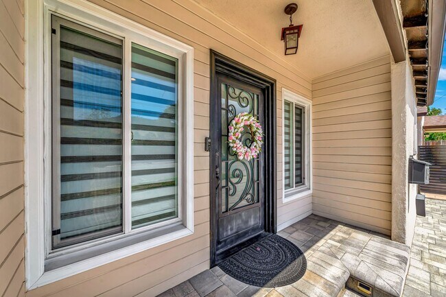 Building Photo - 7847 Apperson St