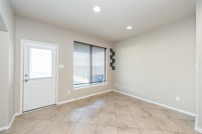Building Photo - 8130 Heartbrook Field Ln