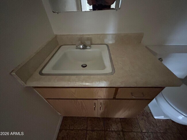 Building Photo - 2446 E Blanche Dr