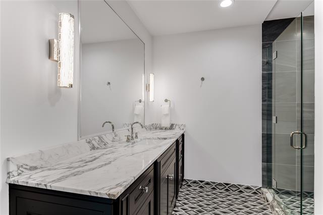 Building Photo - 3505 Turtle Creek Blvd