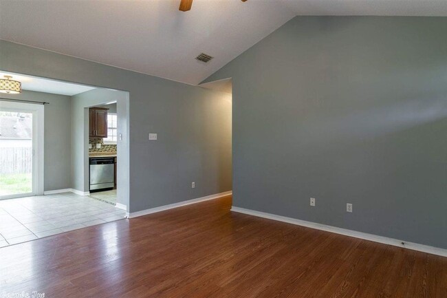 Building Photo - 37 Wolverine Dr