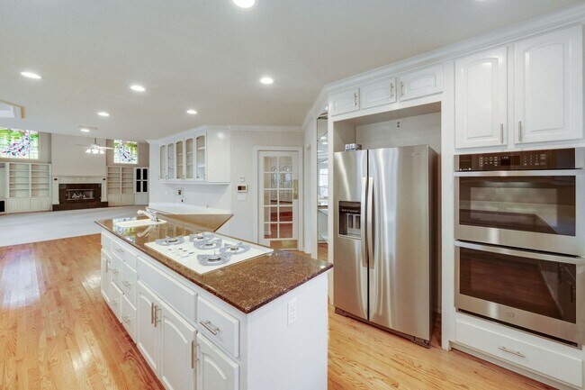 Building Photo - Luxury Custom Home in Folsom with Pool, 3-Car Garage & 4,300+ Sq Ft!