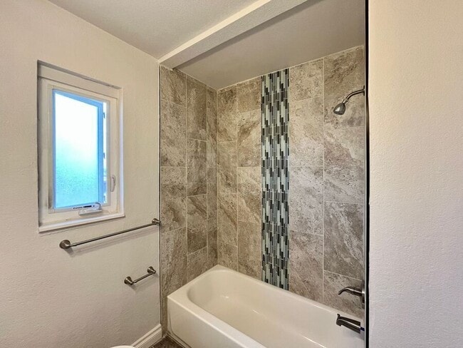 Building Photo - 1780 Quebec St