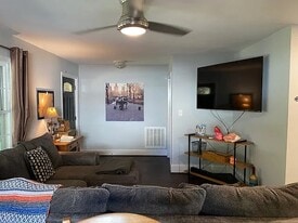 Building Photo - 2933 Telford Pl