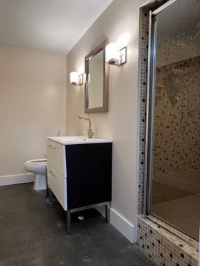 Building Photo - Charming Gregory Heights 3 Bed / 2.5 Bath