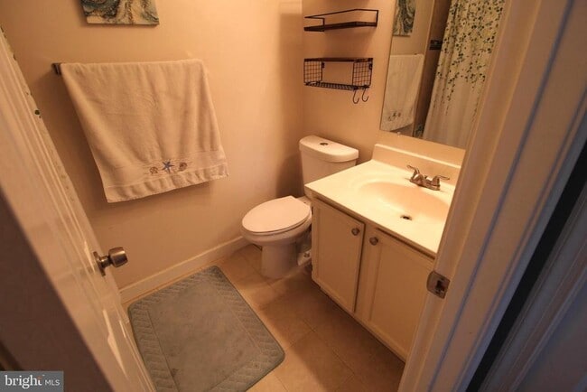 Building Photo - 7863 Apache Ridge Ct