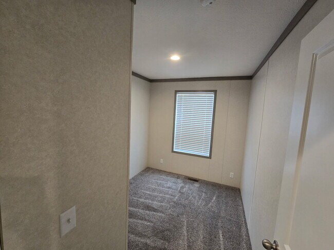 Building Photo - 3541 Wayside Terrace