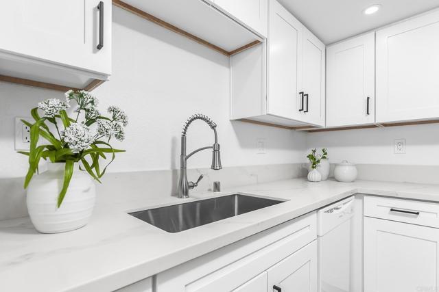 Building Photo - 4514 Dawson Ave