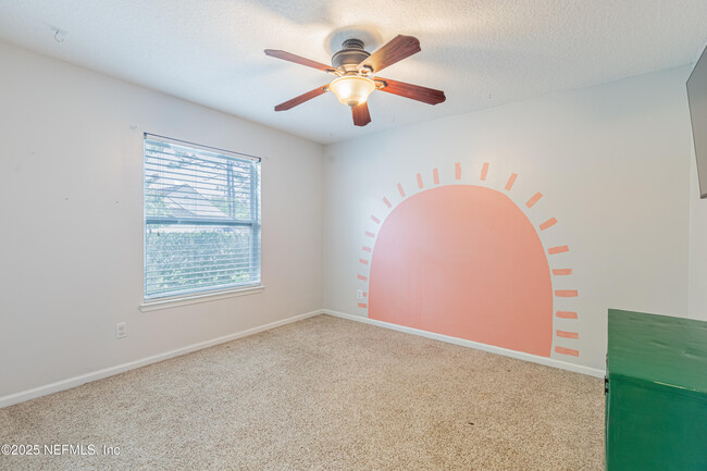 Building Photo - 12582 Hickory Lakes Dr S