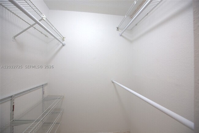 Building Photo - 6475 SW 129th Ave