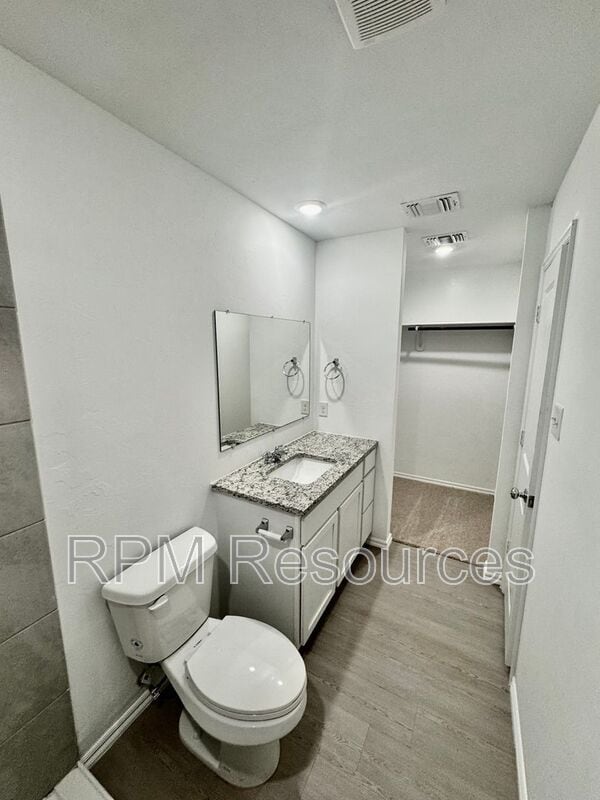 Building Photo - 14818 Razorbill Dr