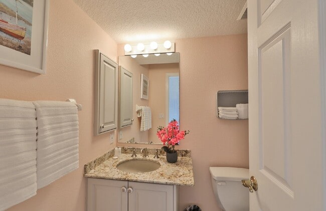 Building Photo - 1593 Pinellas Bayway S