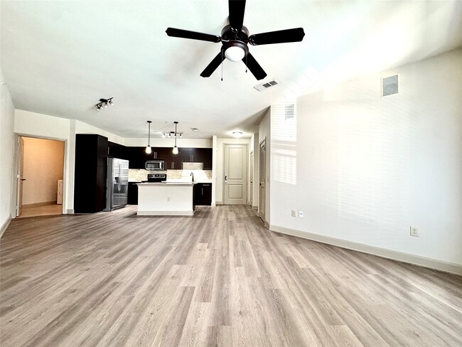 Building Photo - 3788 Richmond Ave.