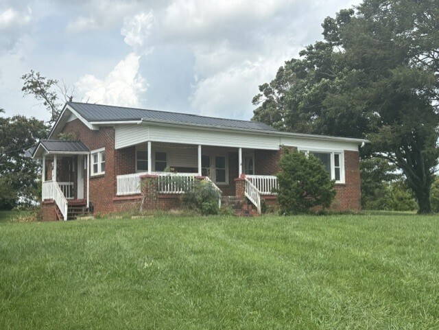 Building Photo - 3785 Sunnydale Rd