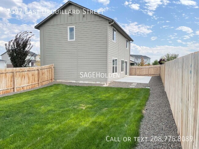 Building Photo - 7597 E Drouillard St