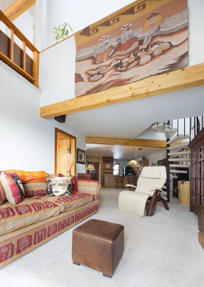 Building Photo - Available now!  Year lease!   Three Bedroo...