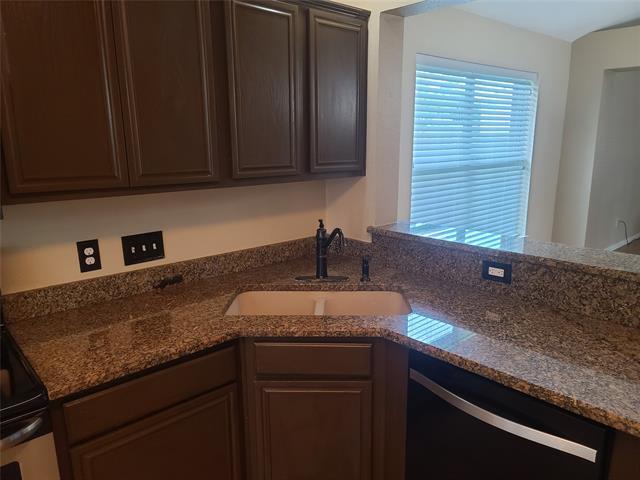 Building Photo - 305 Lake Wichita Dr