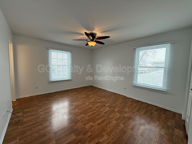 Building Photo - 885 Chelsea Ct