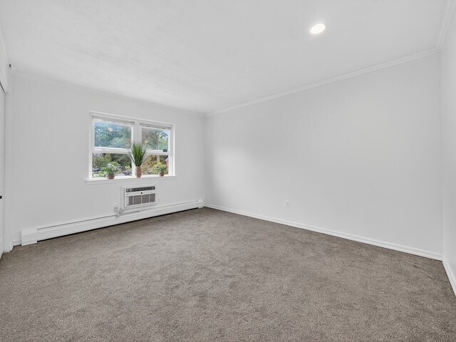 Building Photo - 450 Island Rd
