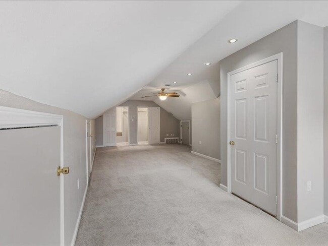 Building Photo - 615 Jockey Cove