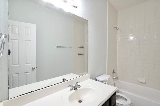 Building Photo - 3931 Medici Ct