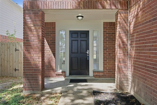 Building Photo - 2034 Greenwest Dr