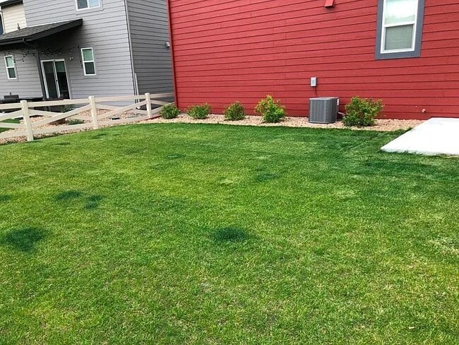 Building Photo - 2202 Mackinac St