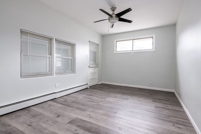 Building Photo - 931 Dunlop Ave