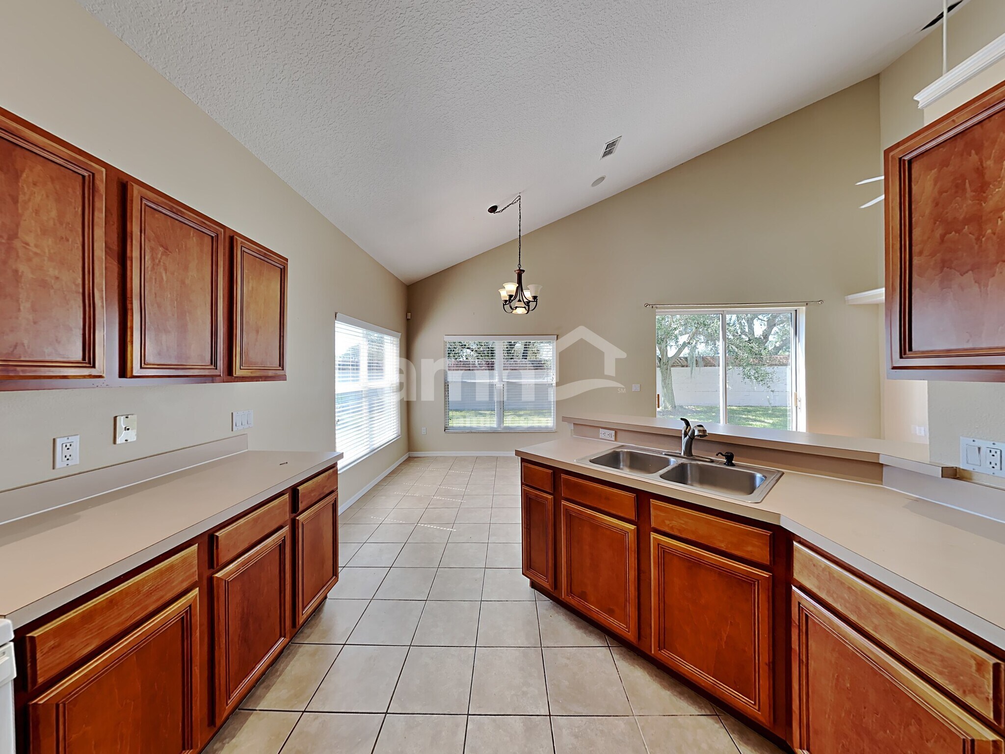 Building Photo - 7009 Cascades Ct