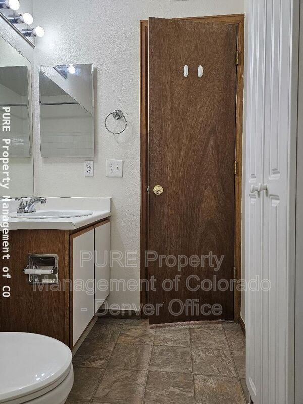 Building Photo - 5706 W Asbury Pl