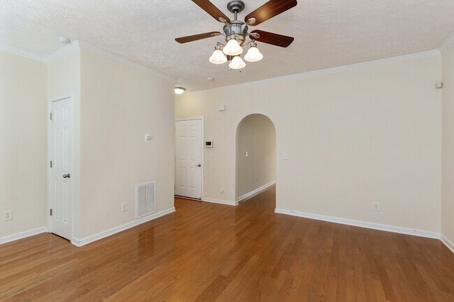 Building Photo - 614 Spence Enclave Way