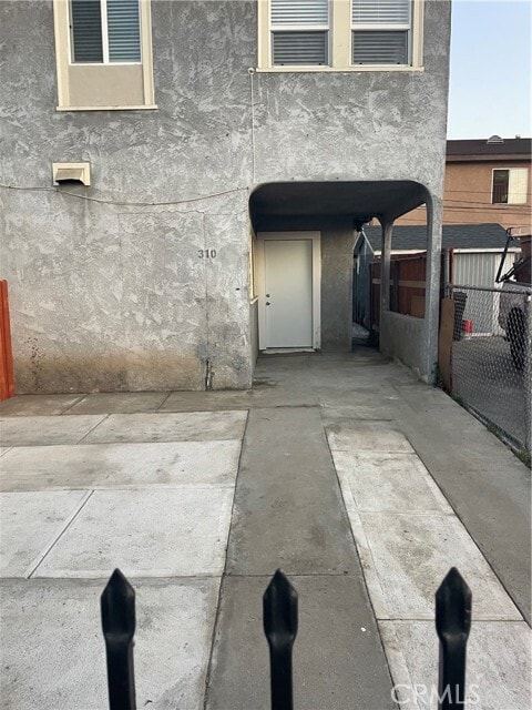 Building Photo - 310 E 81st St