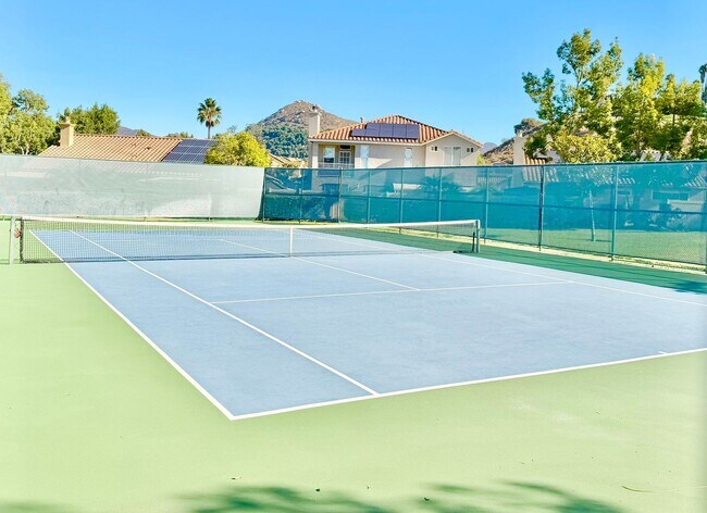 Building Photo - Wonderful Single-Story Home in the Darling Lake Rancho Viejo HOA Community of Fallbrook!
