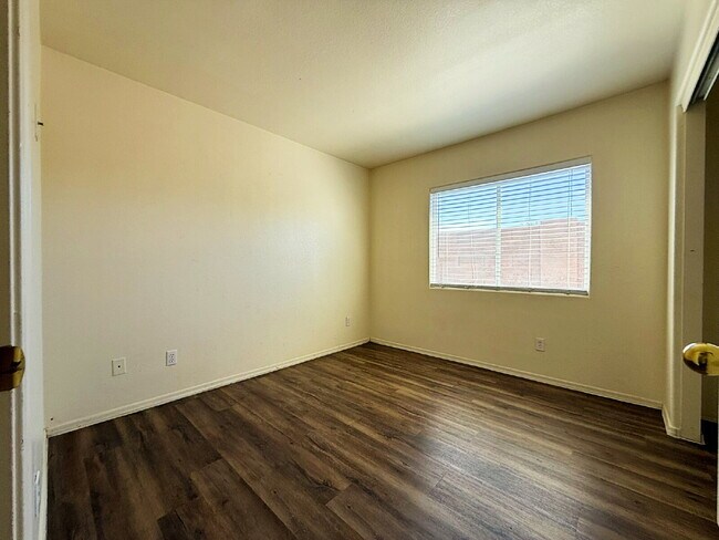 Building Photo - Charming 3-Bed, 2-Bath Home with Oversized...