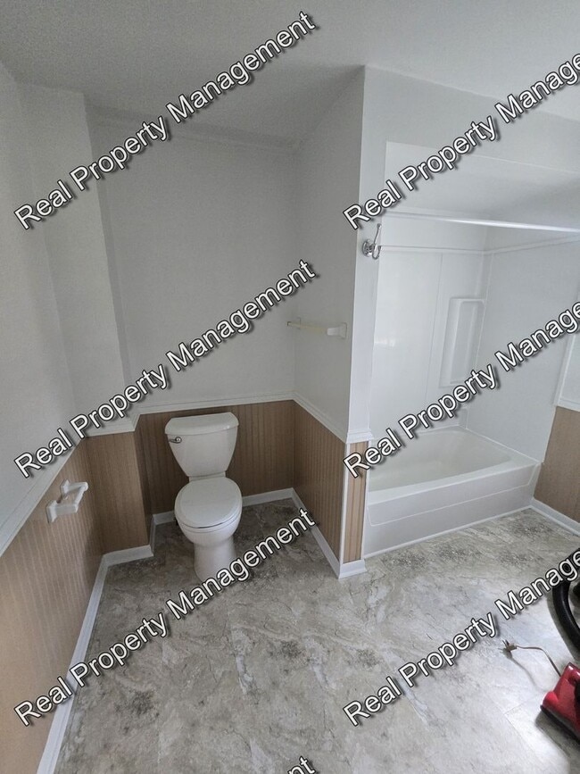 Building Photo - Fantastic 1 Bedroom Apartment