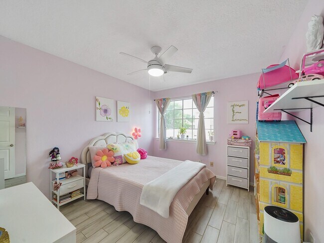 Building Photo - 14402 Westbury Ct