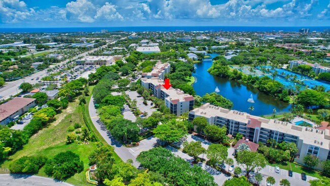 Building Photo - 950 Lavers Cir