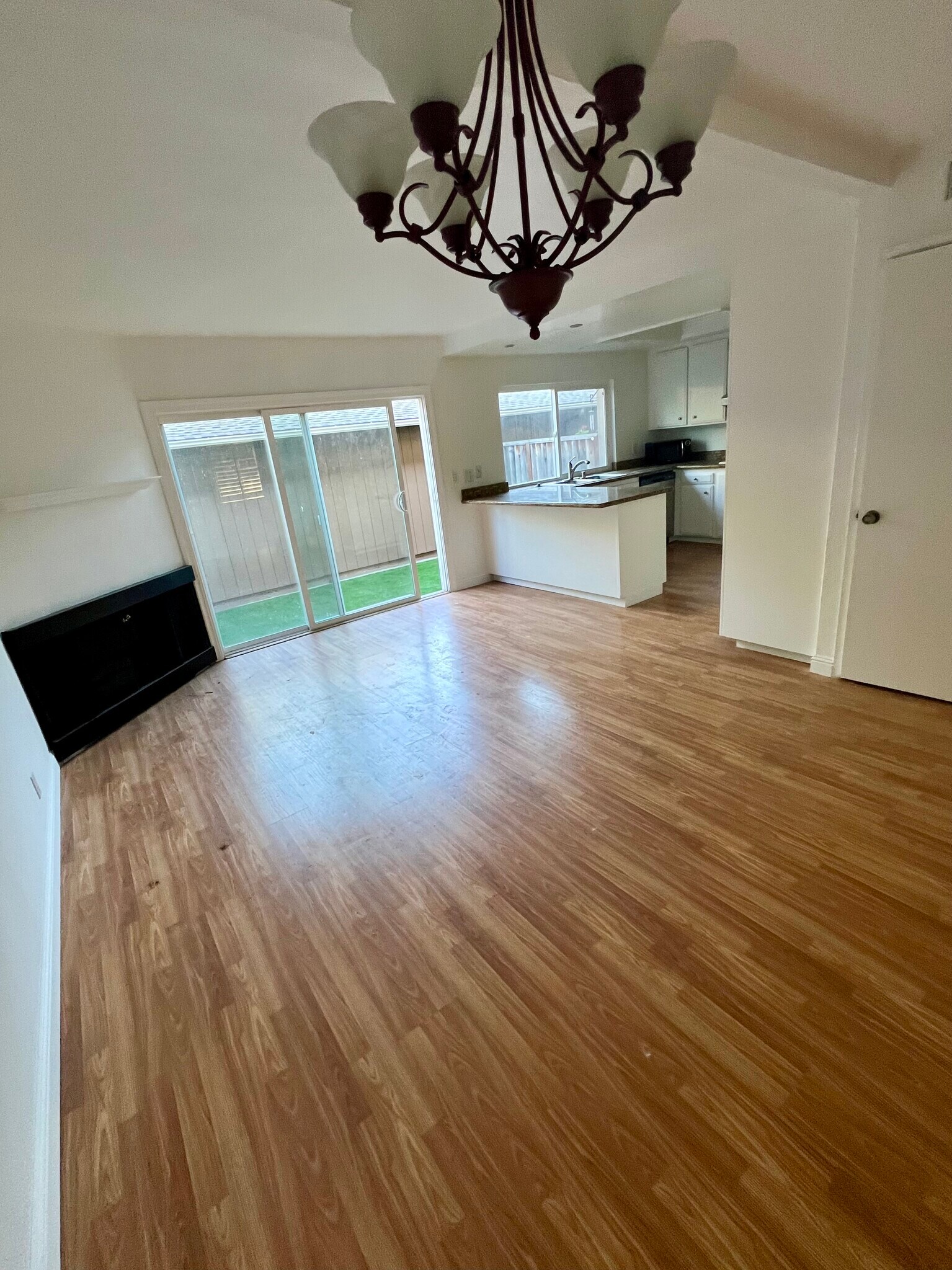 Building Photo - 133 Lawnview Cir