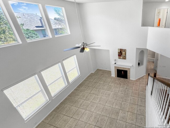 Building Photo - Gorgeous 4BED/3BATH House for Rent In Alamo Ranch