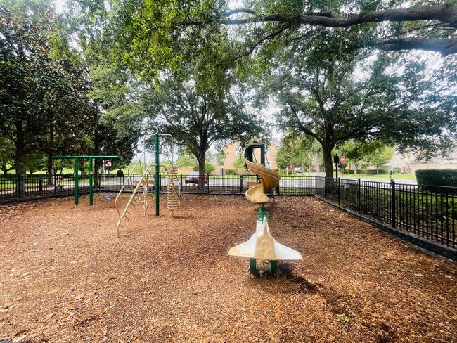 Building Photo - WATERS EDGE/LK NONA-8641 Bradleys Landing St Orlando FL 32827