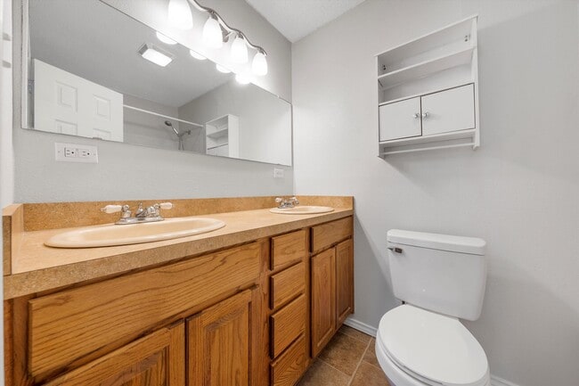 Building Photo - 513 N 34th St