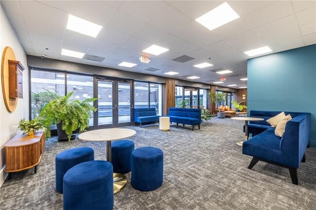 Building Photo - 620 Peachtree St NE