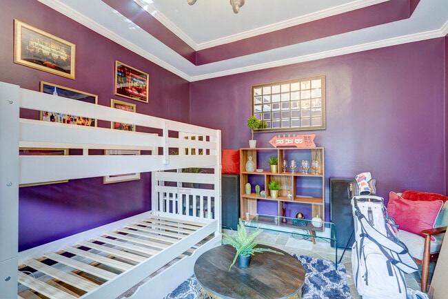 Building Photo - 411 26th St